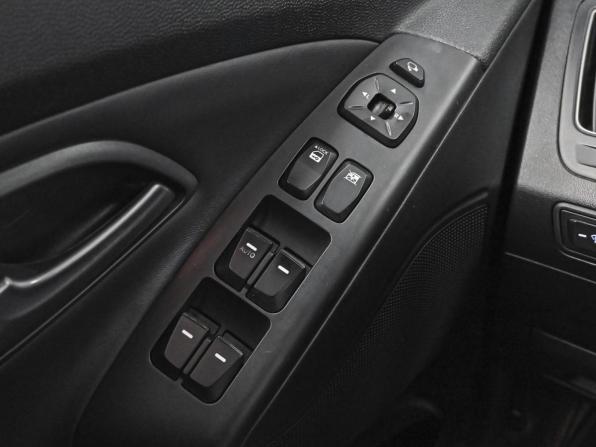 Hyundai ix35 I Рестайлинг с пробегом 2013 года, цена 1 349 000 рублей, 165032 км, внедорожник, Автокод Объявления