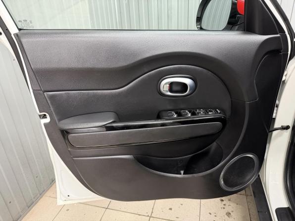 Kia Soul II Рестайлинг с пробегом 2018 года, цена 1 560 000 рублей, 122817 км, хэтчбек, Автокод Объявления