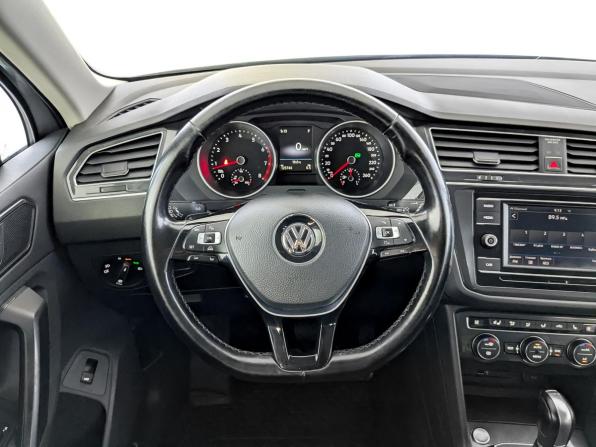 Volkswagen Tiguan II с пробегом 2017 года, цена 1 990 000 рублей, 125740 км, внедорожник, Автокод Объявления