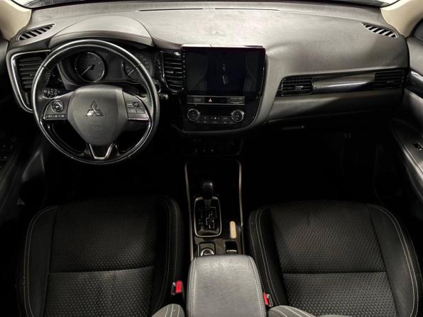 Mitsubishi Outlander III Рестайлинг 3 с пробегом 2019 года, цена 1 879 000 рублей, 138000 км, внедорожник, Автокод Объявления