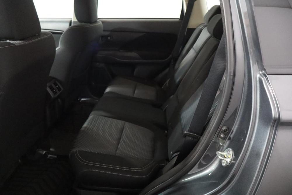 Mitsubishi Outlander III Рестайлинг 3 Санкт-Петербург  - изображение 12
