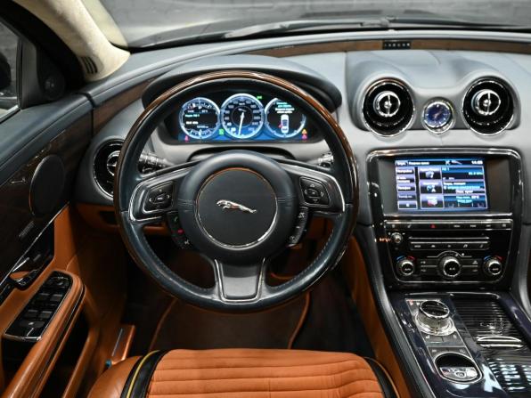 Jaguar XJ IV (X351) с пробегом 2013 года, цена 1 465 000 рублей, 157453 км, седан, Автокод Объявления
