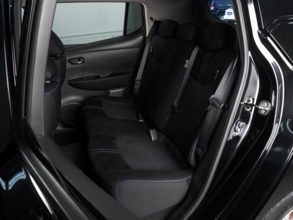 Nissan Leaf II (ZE1) с пробегом 2018 года, цена 1 689 000 рублей, 226549 км, хэтчбек, Автокод Объявления