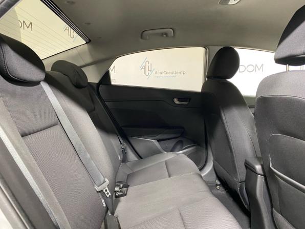 Hyundai Solaris II с пробегом 2017 года, цена 1 009 000 рублей, 222187 км, седан, Автокод Объявления