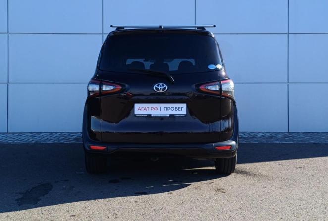 Toyota Sienta II с пробегом 2017 года, цена 1 400 000 рублей, 128721 км, компактвэн, Автокод Объявления