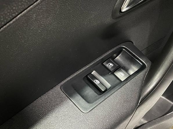 Volkswagen Polo V с пробегом 2012 года, цена 888 000 рублей, 90070 км, седан, Автокод Объявления
