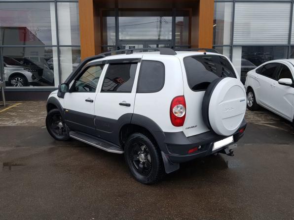 Chevrolet Niva I Рестайлинг с пробегом 2017 года, цена 730 000 рублей, 108697 км, внедорожник, Автокод Объявления