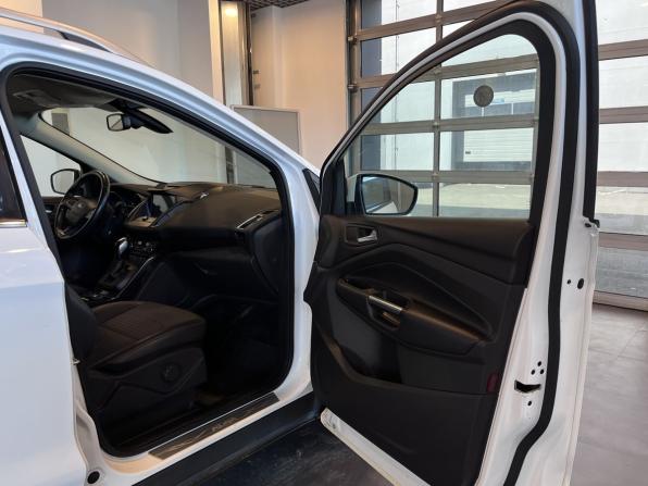 Ford Kuga II Рестайлинг с пробегом 2018 года, цена 1 795 000 рублей, 131214 км, внедорожник, Автокод Объявления