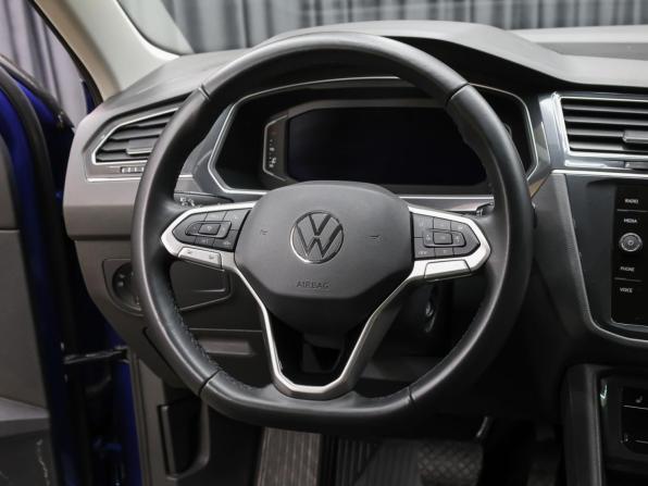 Volkswagen Tiguan II Рестайлинг с пробегом 2022 года, цена 2 798 000 рублей, 80250 км, внедорожник, Автокод Объявления