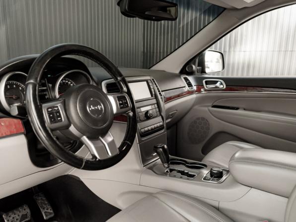 Jeep Grand Cherokee IV (WK2) с пробегом 2011 года, цена 1 985 000 рублей, 204431 км, внедорожник, Автокод Объявления