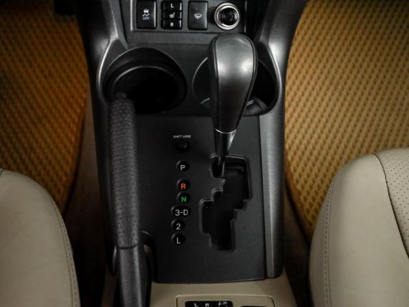 Toyota RAV4 III (XA30) Рестайлинг с пробегом 2010 года, цена 2 099 000 рублей, 130439 км, внедорожник, Автокод Объявления
