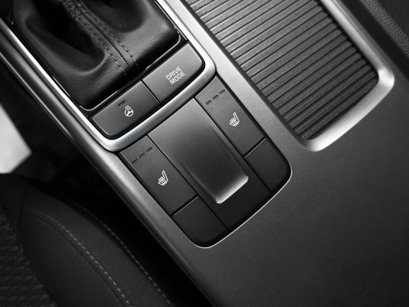 Kia Optima IV Рестайлинг с пробегом 2019 года, цена 2 045 000 рублей, 105017 км, седан, Автокод Объявления