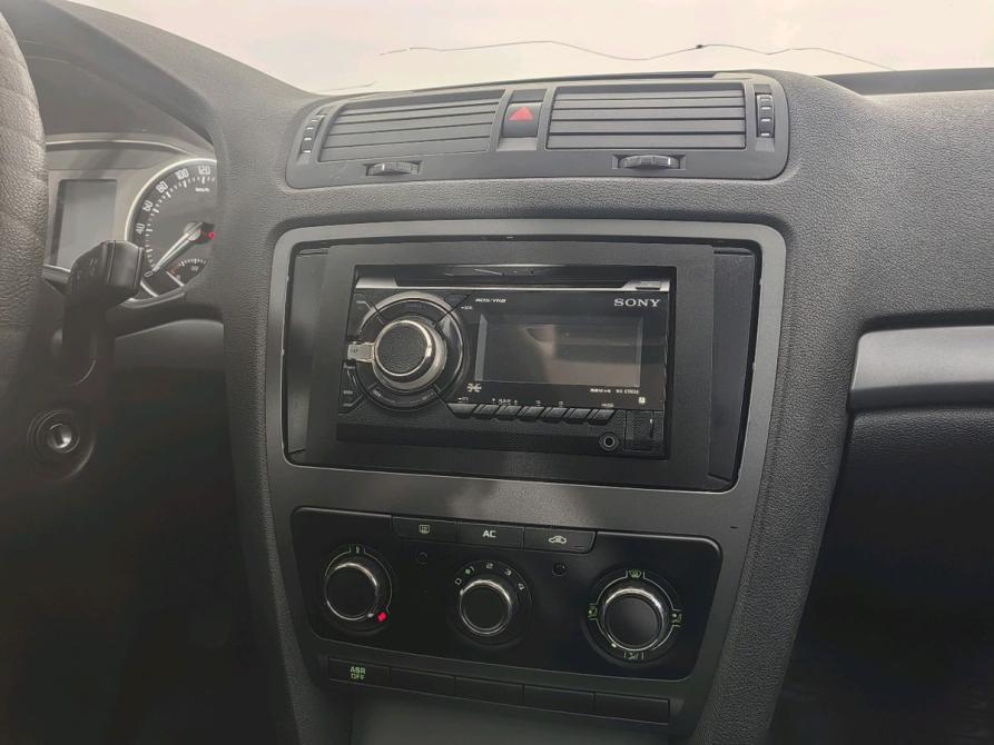 Skoda Octavia II (A5) Рестайлинг Санкт-Петербург  - изображение 26