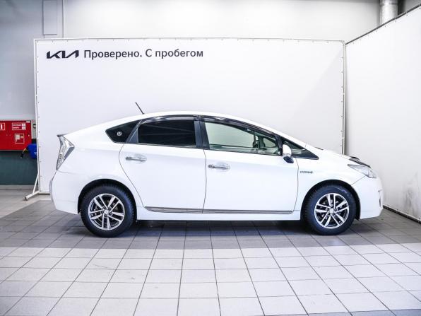 Toyota Prius III (XW30) с пробегом 2011 года, цена 919 000 рублей, 221470 км, лифтбек, Автокод Объявления