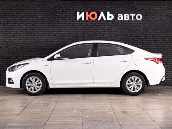 Hyundai Solaris II с пробегом 2018 года, цена 1 530 000 рублей, 40242 км, седан, Автокод Объявления