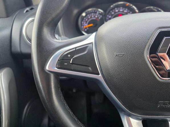 Renault Logan II Рестайлинг с пробегом 2022 года, цена 1 200 000 рублей, 82700 км, седан, Автокод Объявления