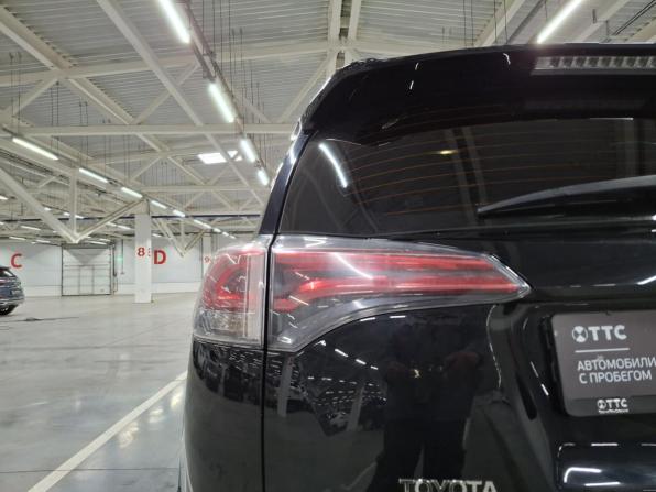 Toyota RAV4 IV (XA40) Рестайлинг с пробегом 2017 года, цена 1 849 000 рублей, 267727 км, внедорожник, Автокод Объявления