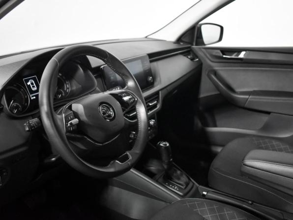 Skoda Rapid II с пробегом 2021 года, цена 1 699 000 рублей, 23106 км, лифтбек, Автокод Объявления