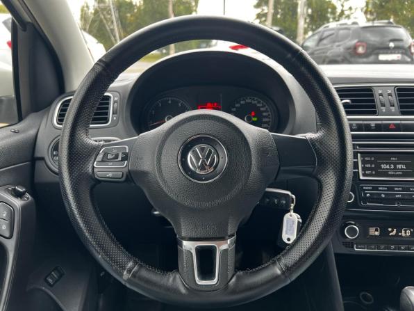 Volkswagen Polo V с пробегом 2013 года, цена 990 000 рублей, 167228 км, седан, Автокод Объявления