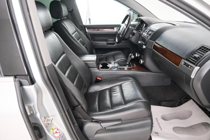 Volkswagen Touareg I Рестайлинг с пробегом 2008 года, цена 1 349 000 рублей, 262000 км, внедорожник, Автокод Объявления