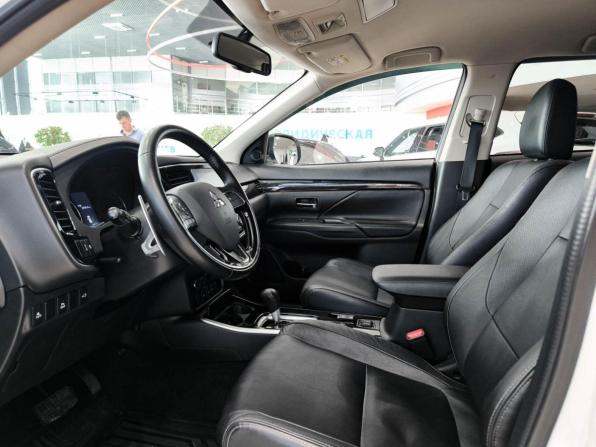 Mitsubishi Outlander III Рестайлинг 2 с пробегом 2017 года, цена 2 150 000 рублей, 83173 км, внедорожник, Автокод Объявления