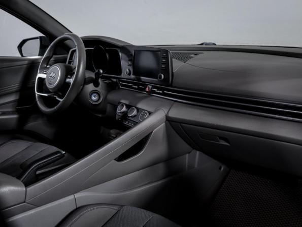 Hyundai Elantra VII (CN7) с пробегом 2023 года, цена 1 950 000 рублей, 87083 км, седан, Автокод Объявления