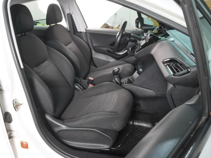 Peugeot 208 I Воронеж  - изображение 8