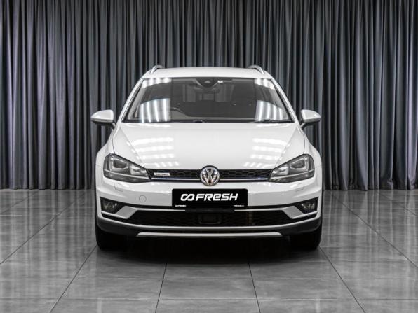 Volkswagen Golf VII Рестайлинг с пробегом 2017 года, цена 1 799 000 рублей, 172982 км, универсал, Автокод Объявления