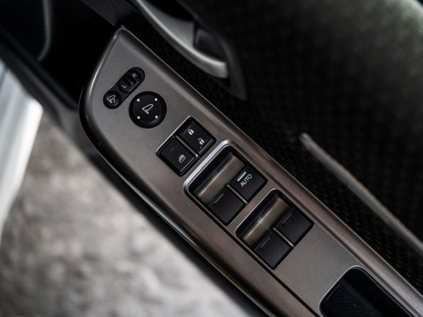 Honda Stepwgn V Рестайлинг с пробегом 2017 года, цена 2 350 000 рублей, 80863 км, минивэн, Автокод Объявления