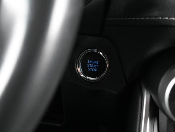 Toyota RAV4 V (XA50) с пробегом 2021 года, цена 3 199 000 рублей, 139421 км, внедорожник, Автокод Объявления