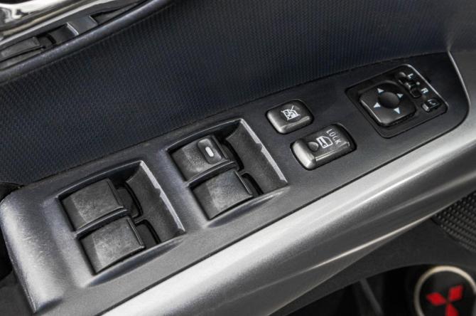 Mitsubishi Outlander II с пробегом 2007 года, цена 1 249 000 рублей, 316800 км, внедорожник, Автокод Объявления