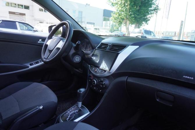Hyundai Solaris I с пробегом 2014 года, цена 785 000 рублей, 122945 км, седан, Автокод Объявления