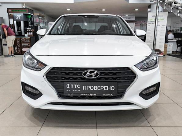 Hyundai Solaris II с пробегом 2019 года, цена 1 350 000 рублей, 74463 км, седан, Автокод Объявления