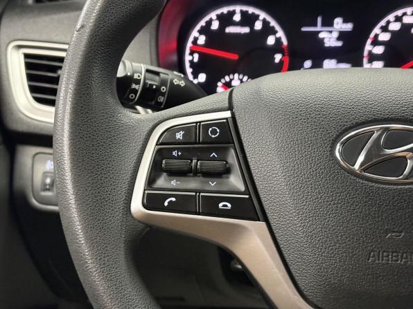 Hyundai Solaris II с пробегом 2020 года, цена 1 565 000 рублей, 70358 км, седан, Автокод Объявления