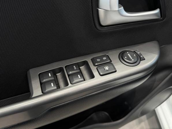 Kia Rio III Рестайлинг с пробегом 2015 года, цена 1 090 000 рублей, 168077 км, седан, Автокод Объявления