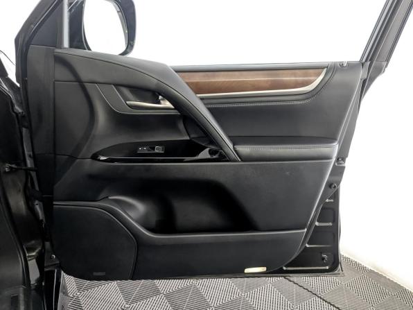 Lexus LX III Рестайлинг 2 с пробегом 2016 года, цена 7 500 000 рублей, 104729 км, внедорожник, Автокод Объявления
