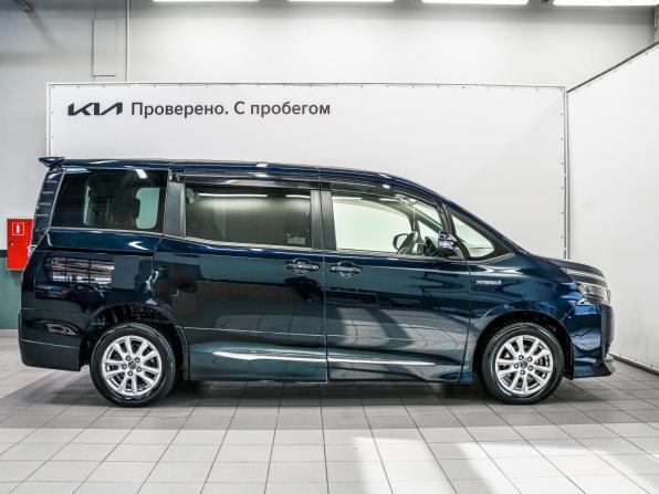 Toyota Voxy III (R80) с пробегом 2014 года, цена 1 689 000 рублей, 148352 км, минивэн, Автокод Объявления
