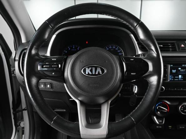 Kia Rio IV Рестайлинг с пробегом 2021 года, цена 1 400 000 рублей, 103495 км, седан, Автокод Объявления