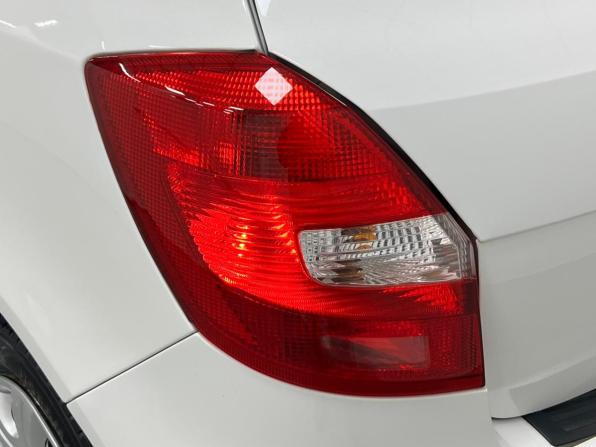 Skoda Fabia II Рестайлинг с пробегом 2012 года, цена 385 000 рублей, 160000 км, хэтчбек, Автокод Объявления