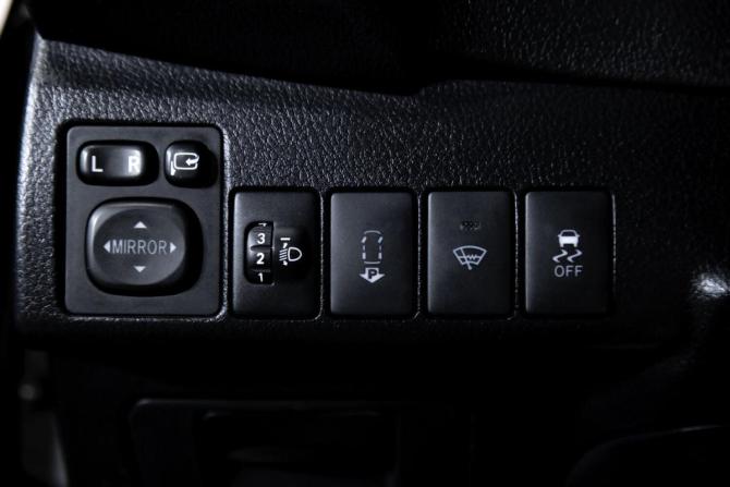 Toyota Corolla XI (E160 E170 E180) с пробегом 2013 года, цена 1 199 000 рублей, 289000 км, седан, Автокод Объявления