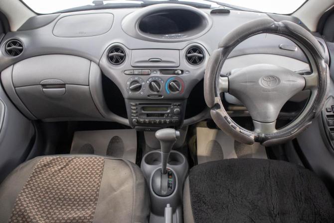 Toyota Vitz I (P10) с пробегом 2000 года, цена 389 000 рублей, 259000 км, хэтчбек, Автокод Объявления