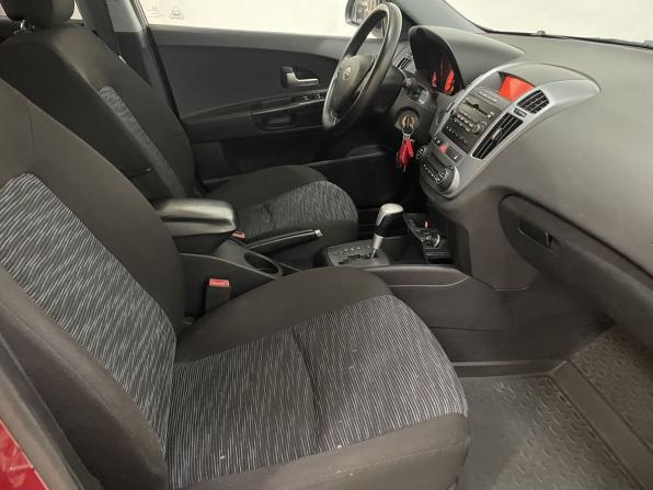 Kia Ceed I с пробегом 2007 года, цена 670 000 рублей, 262175 км, хэтчбек, Автокод Объявления