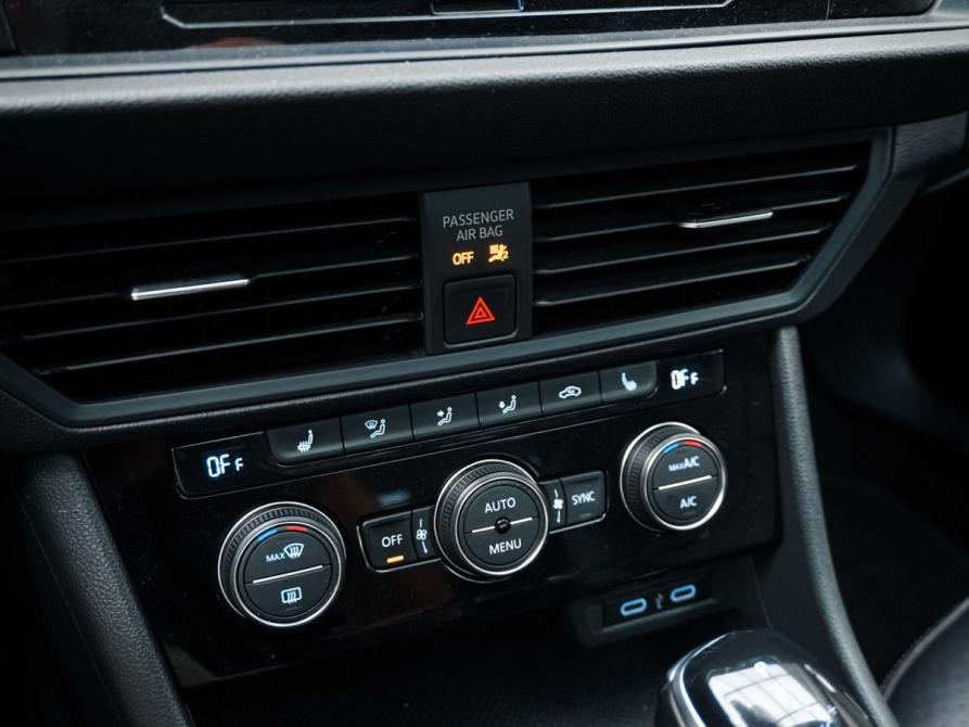 Volkswagen Jetta VII Рестайлинг Ростов-на-Дону  - изображение 17