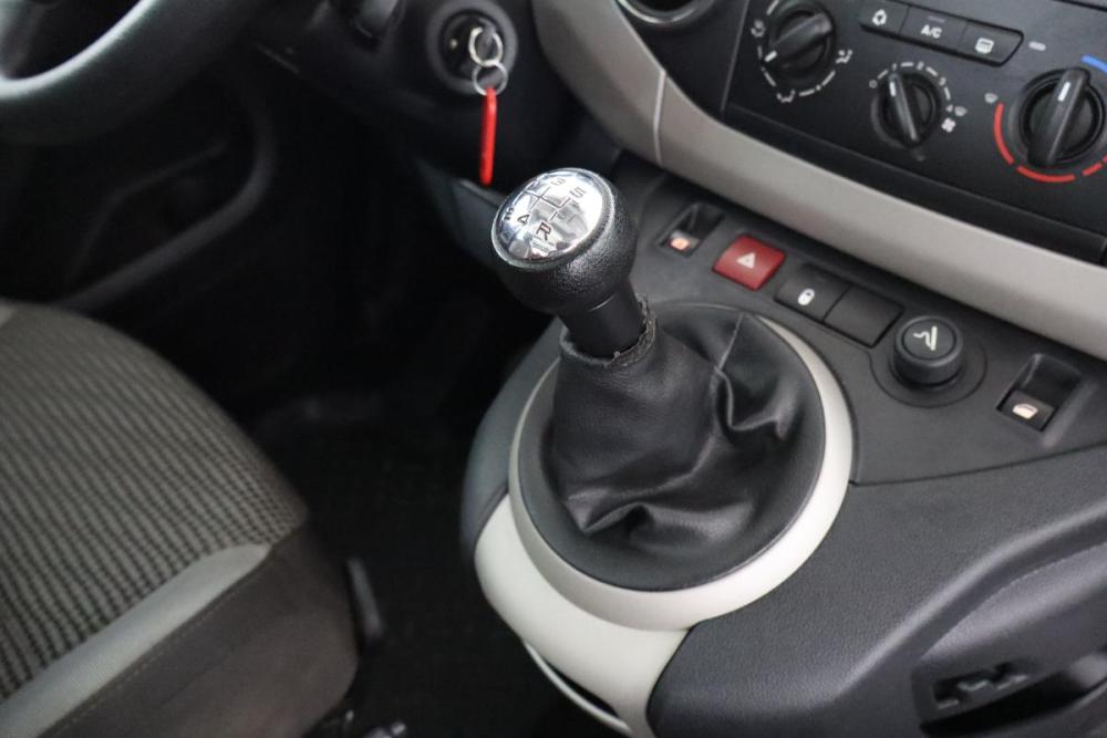 Peugeot Partner II Рестайлинг Санкт-Петербург  - изображение 9