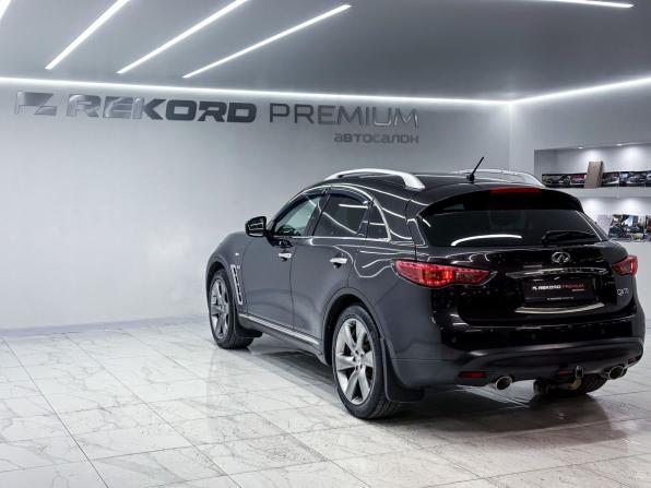 Infiniti QX70 с пробегом 2016 года, цена 2 250 000 рублей, 218902 км, внедорожник, Автокод Объявления