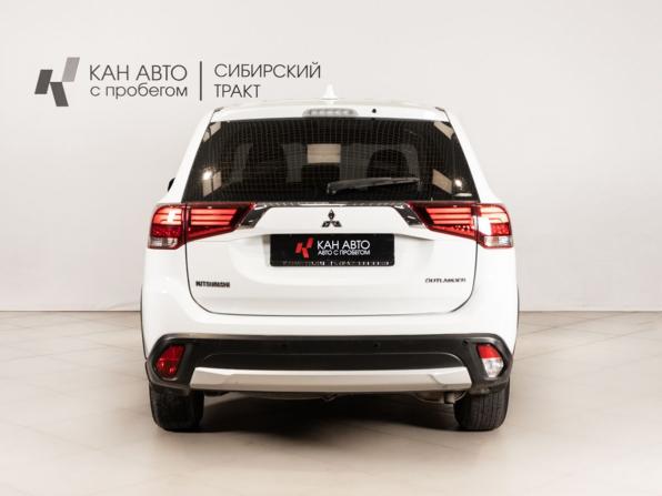 Mitsubishi Outlander III Рестайлинг 2 с пробегом 2017 года, цена 1 713 100 рублей, 152894 км, внедорожник, Автокод Объявления