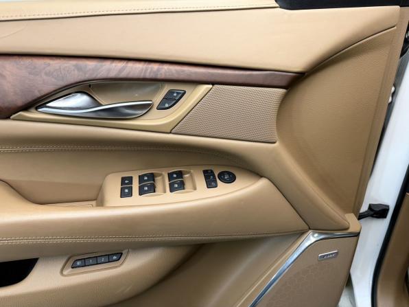 Cadillac Escalade IV с пробегом 2015 года, цена 3 849 000 рублей, 129000 км, внедорожник, Автокод Объявления