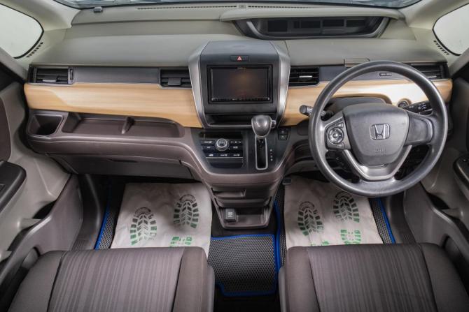 Honda Freed II с пробегом 2017 года, цена 1 529 000 рублей, 157000 км, компактвэн, Автокод Объявления