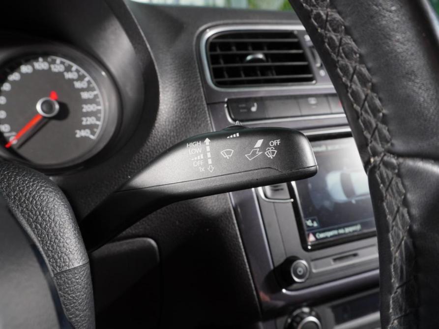 Volkswagen Polo V Рестайлинг Тверь  - изображение 16