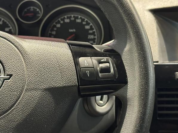 Opel Astra H Рестайлинг с пробегом 2008 года, цена 280 000 рублей, 237000 км, хэтчбек, Автокод Объявления